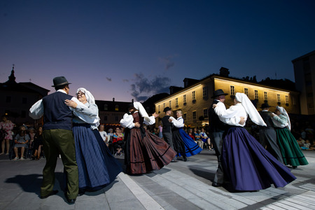Folklorni večer Nikole Tesle 